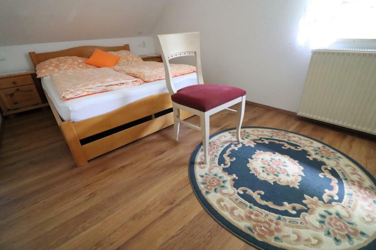 Pod Orehi Guest House Loče pri Poljčanah Exteriér fotografie