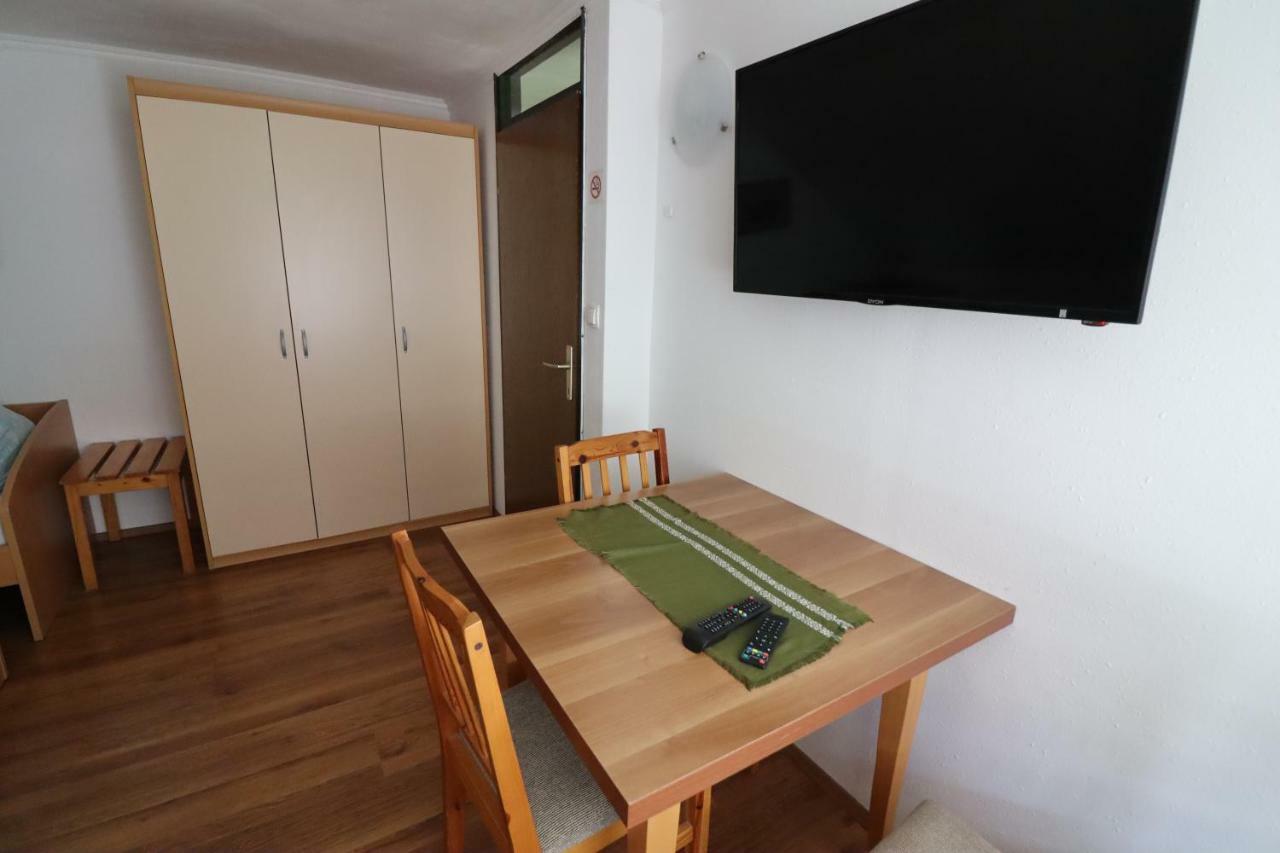 Pod Orehi Guest House Loče pri Poljčanah Exteriér fotografie